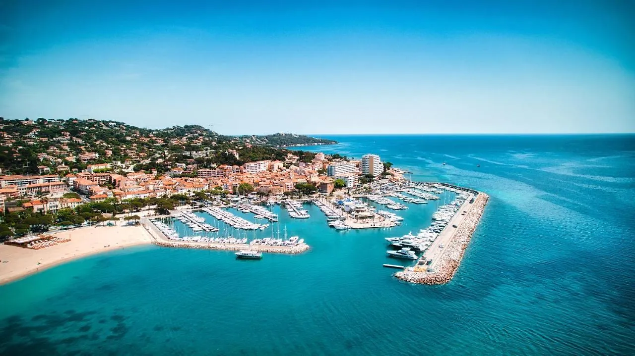 Hotel Les Palmiers Sainte-Maxime 3*,
