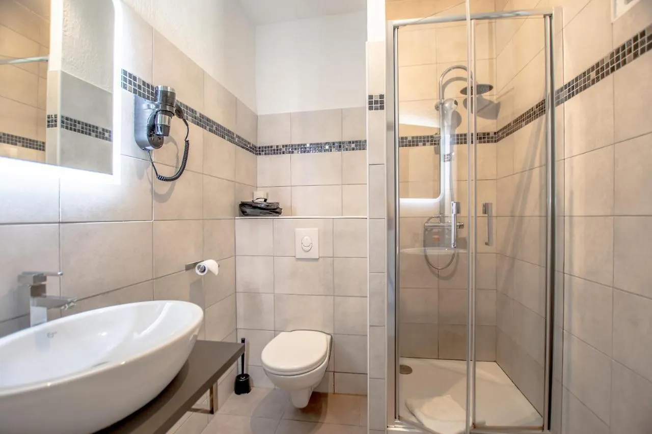 Hotel Les Palmiers Sainte-Maxime 3*,  France