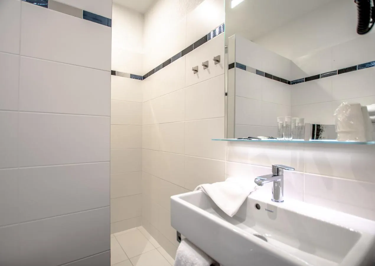 Hotel Les Palmiers Sainte-Maxime 3*,  France